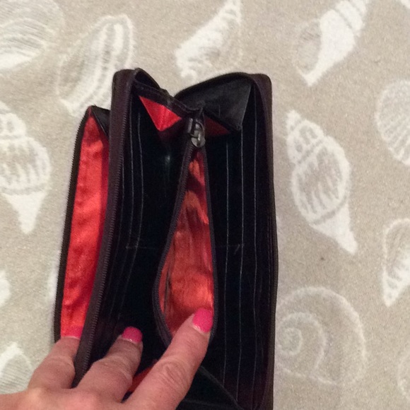 Michael Rome Designs ZIP around wallet - Picture 3 of 4